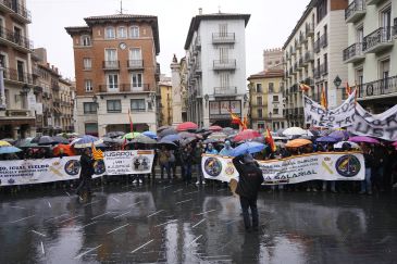Cerca de un millar de personas reclaman en Teruel la equiparación salarial para policías y guardias civiles
