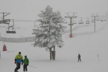 Aramón y los empresarios de Gúdar-Javalambre lanzan una nueva oferta para esquiar en marzo