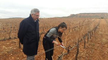 Olona califica de preocupante la llegada de solo un 20% mujeres a la agricultura