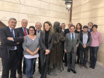 La comisionada de despoblación, Edelmira Barreira, se reúne con el consejo asesor de ADEA en Teruel