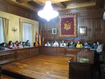 La alcaldesa de Teruel encomienda al Consejo Municipal de Infancia y Adolescencia asesoramiento en los parques infantiles