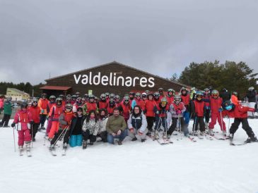 La campaña de esquí escolar de la Diputación de Teruel supera el millar de alumnos en esta edición