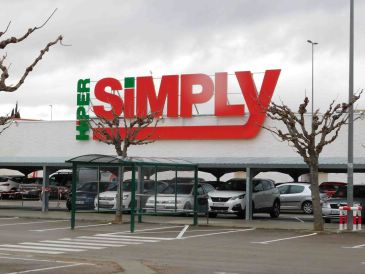 Auchan invierte 6 millones para sustituir Simply por Alcampo en Teruel
