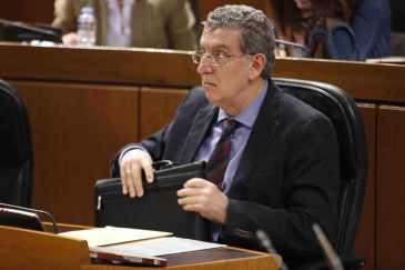 Celaya anuncia el inicio de las obras del hospital de Teruel para la primavera del próximo año