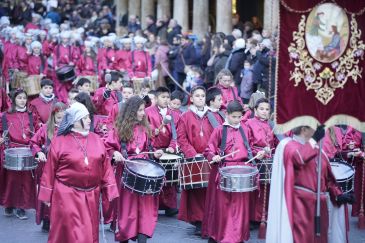 GALERÍA DE FOTOS: La popular retreta abre el programa de la Semana en Teruel