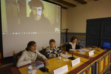 Un centenar de profesionales debaten sobre cuidados paliativos en Albarracín