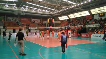 El CV Teruel se lleva el primer choque (3-0) de la fase final por el título de la Superliga de voleibol