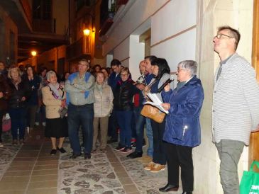 Una ronda literaria inunda las calles de Alcorisa de música y de poesía