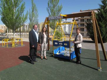 Teruel ya cuenta con juegos para niños en silla de ruedas