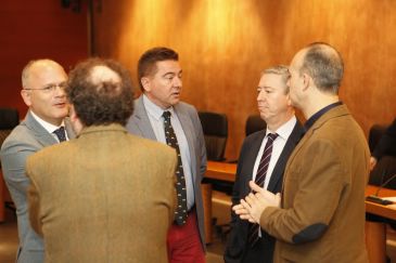 Lafuente (PP) pide el cese o renuncia del director general de Función Pública de la DGA
