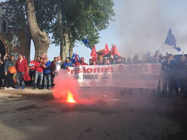 Los trabajadores del centro penitenciario de Teruel se vuelven a manifestar