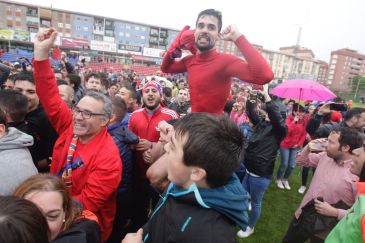 El CD Teruel asciende a Segunda B cinco temporadas después tras empatar a cero en Pinilla ante el Cádiz B