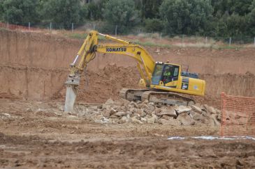 La subcontrata del hospital de Alcañiz comienza a construir las zapatas del edificio