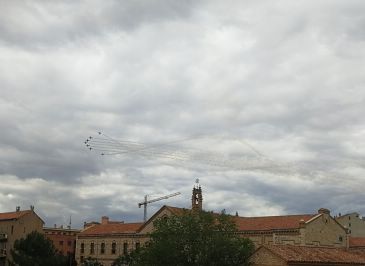 La Patrulla Águila ha ensayado en Teruel el espectáculo que desplegará el sábado