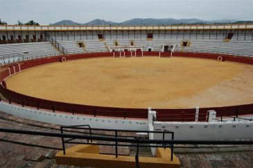 Toroter se compromete a gestionar la plaza de toros de Teruel para organizar la Feria del Ángel