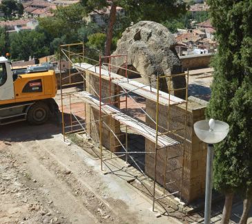 El arco románico de San Pedro de Alcañiz será desmontado por el vaciado de Pui Pinos