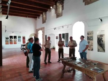 Defensa reclama mayor reconocimiento de su labor cultural con sus exposiciones