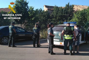 La Guardia Civil detiene a dos jóvenes de Castellón como presuntos autores de varios robos en vehículo en localidades de Gúdar-Javalambre