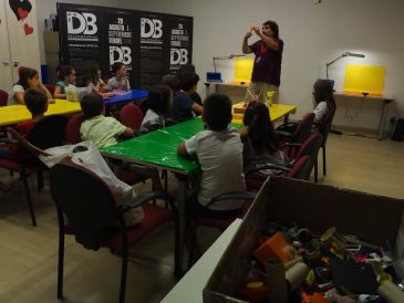 Los niños turolenses aprenden a hacer cine en la cuna del ‘stop motion’ ibérico