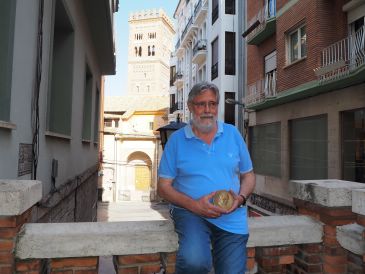 El geólogo residente en Teruel Luis Pomar ha recibido la Medalla Sorby de sedimentología: “El secreto no está en hacer lo que te gusta, sino hacer que te guste lo que haces”
