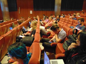 Los astrofísicos reunidos en Teruel inciden en la importancia de colaborar para el estudio del cosmos