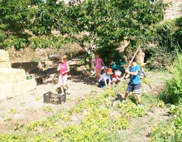 Olba, un colegio sin libros pero con naturaleza y escolares que ya suma 33 alumnos, tres más que el curso anterior