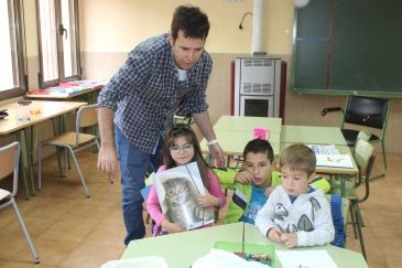 La escuela de Camarena de la Sierra arranca con cuatro alumnos al fallar una familia con un niño en edad escolar