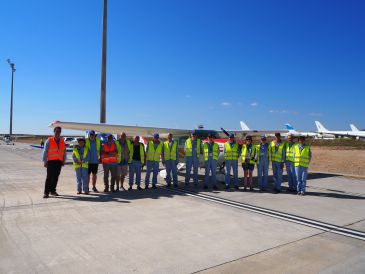 Un grupo de 17 avionetas del Raid Latécoère-Aéropostale hacen parada en Teruel