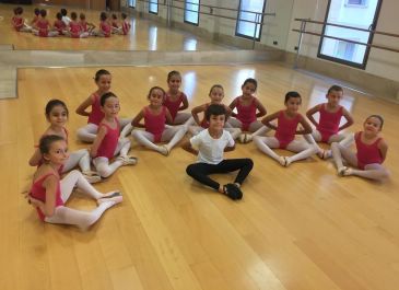 La Asociación Las Torres de Teruel saca pecho en el Día Internacional del Ballet