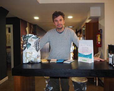 Chencho Muñoz, responsable de pastelería Muñoz de Teruel: “Hemos querido asociar el chocolate Karibú a distintos momentos y experiencias”