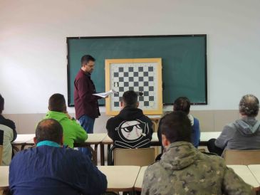 El Club Ajedrez Teruel pone en marcha un nuevo proyecto social para incentivar la práctica de este juego en la cárcel