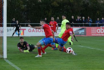 Un espectacular CD Teruel derrota 1-0 al filial del FC Barcelona con gol de Dieste