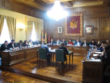 El Ayuntamiento de Teruel insta al Gobierno de Aragón a tomar medidas para cubrir  las plazas de especialistas en el hospital