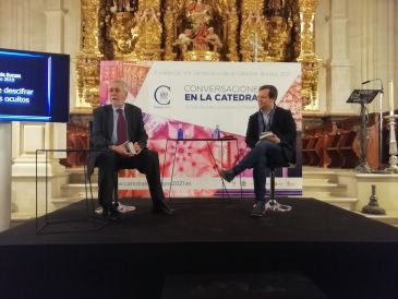 Javier Sierra habla en Burgos sobre los símbolos y los secretos de las catedrales