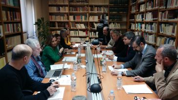 La comisión asesora del Museo de la Guerra-Batalla de Teruel estrena sede y continúa los trabajos para dotar de contenido expositivo el espacio