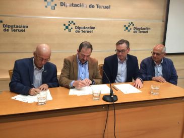 La Diputación de Teruel y la Comarca del Bajo Aragón suscriben un convenio para el mantenimiento de los caminos rurales