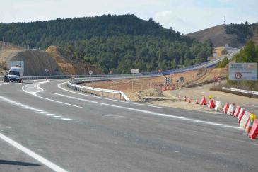 Fomento pone en servicio este viernes el tramo de la N-232 entre el límite con la provincia de Castellón y la intersección con la carretera a Ráfales 