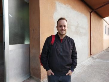 Guillermo Úcar, profesor y activista contra los salones de juego: “En Aragón hay más casas de apuestas que fomentan la ludopatía que institutos”