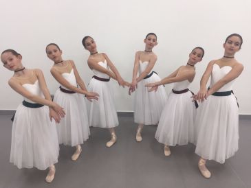 La cantera de la danza turolense brilla en el Orbe Mediterráneo de Burgos