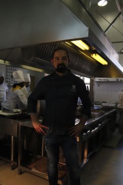 Samuel Moreno, cocinero de El Molino de Alcuneza, con una Estrella Michelin, formado en Teruel: “Los cocineros tenemos la responsabilidad de que la gente coma mejor, más sano”