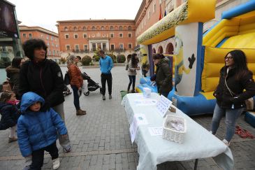 Jornada de inclusión en la plaza San Juan con motivo del día del autismo