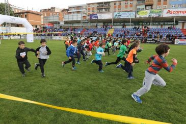 El XXIV Cross Promesicas atrae a más de 700 niños y niñas a Pinilla
