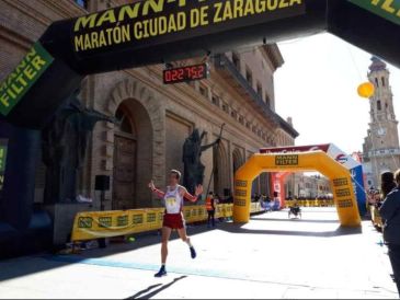 Agustín Moreno, plata en el Maratón de Zaragoza