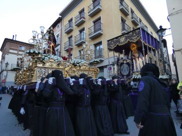 La Hermandad de Nuestra Señora de la Villa Vieja y de la Sangre de Cristo y la Oración de Jesús en el Huerto procesionan el Lunes Santo