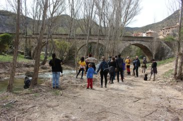 Una veintena de personas participan en una jornada sobre aves en Montoro para ver ejemplares de quebrantahuesos, trepador azul y alcaudón dorsirojo