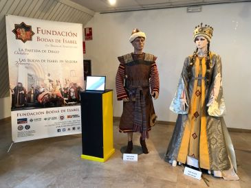 La Fundación Bodas de Isabel inaugura la exposición La ropa a través de los siglos en Alcorisa