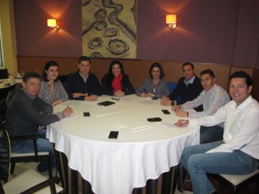 Buj propone la firma de un convenio con Asempaz para la gestión del polígono industrial