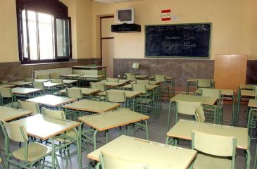 Los profesores de Aragón, convocados a una huelga el día 23 para pedir que se recuperen las 18 horas lectivas en Enseñanzas Medias y las 23 en Infantil y Primaria