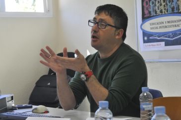Francisco Javier Mingorance, mediador social y especialista en prevención de radicalización violenta: “Los discursos que intentan legitimar la intolerancia se basan en mitos y falacias”