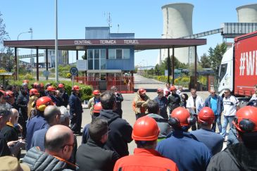 Seis meses después del anuncio del cierre de la térmica, el futuro de 400 trabajadores sigue sumido en la incertidumbre y el sábado saldrán a la calle